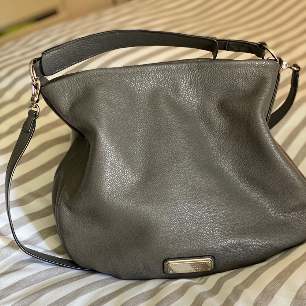 MARC JACOBS MESSENGER BAG - gray leather